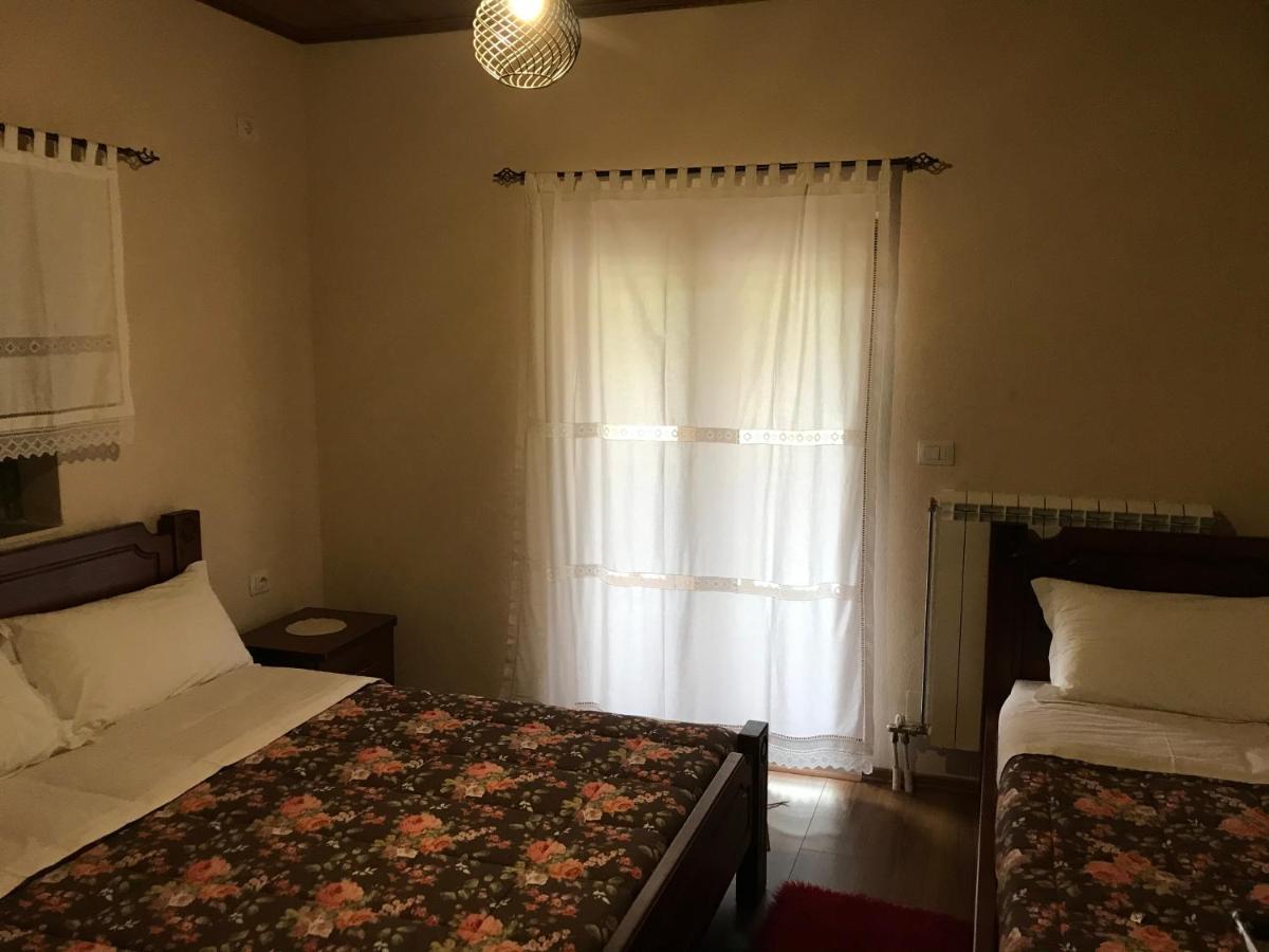Hostel Bujtina Hader Xhebro Tepelene Exteriér fotografie