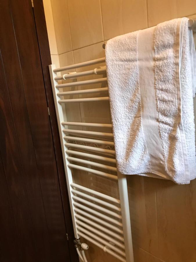 Hostel Bujtina Hader Xhebro Tepelene Exteriér fotografie