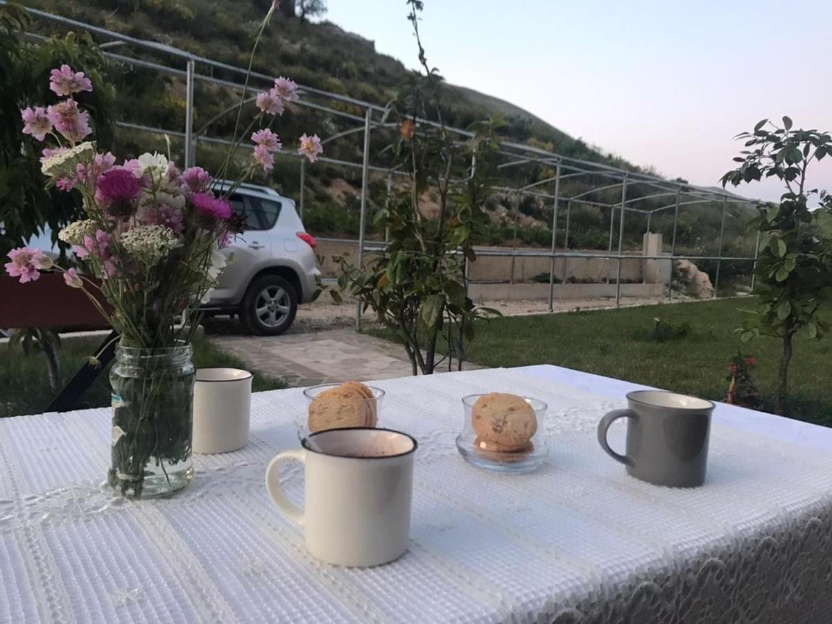 Hostel Bujtina Hader Xhebro Tepelene Exteriér fotografie