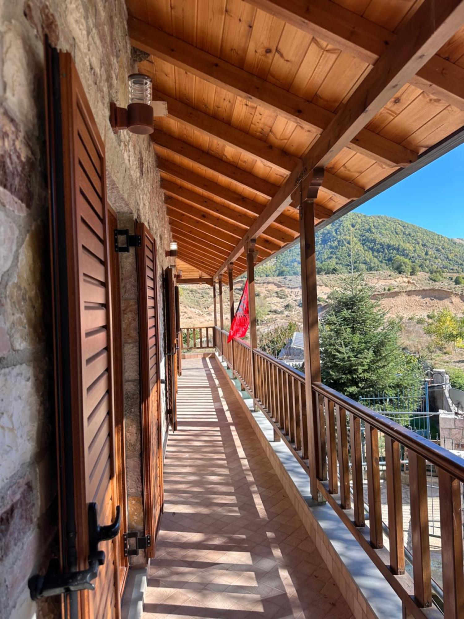 Hostel Bujtina Hader Xhebro Tepelene Exteriér fotografie