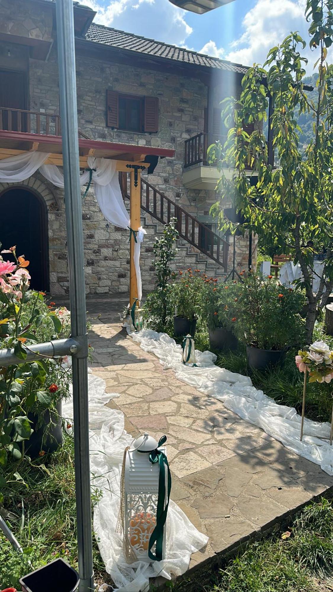 Hostel Bujtina Hader Xhebro Tepelene Exteriér fotografie